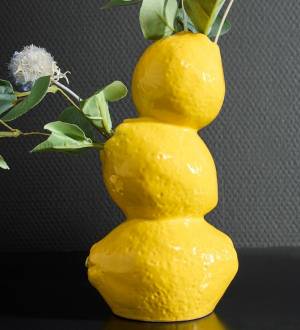 Vase 3 lemons, yellow - flowers delivery Dubai