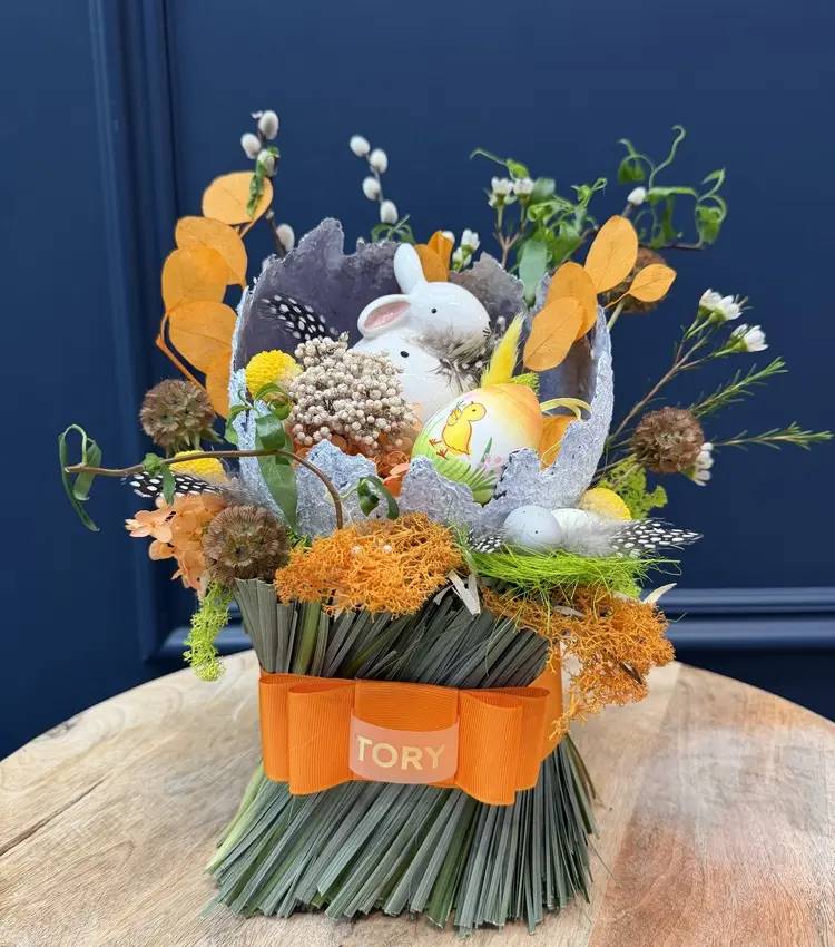 Easter composition "Festival of colors"