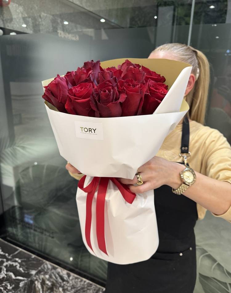 Bouquet of 15 red roses