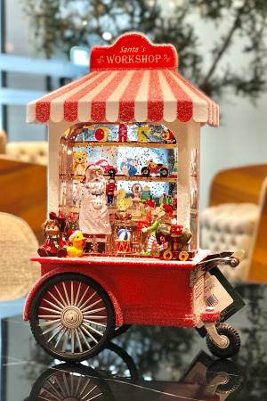 Santa's workshop water spinning, LED- multicolor - flowers delivery Dubai