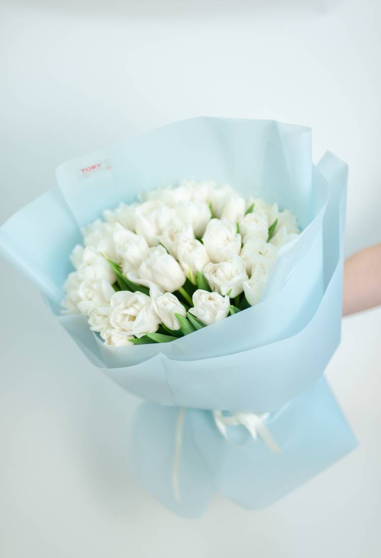 Bouquet of 35 white peony tulips