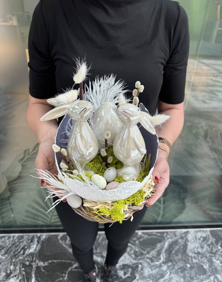 Easter composition "Spring Resurrection"