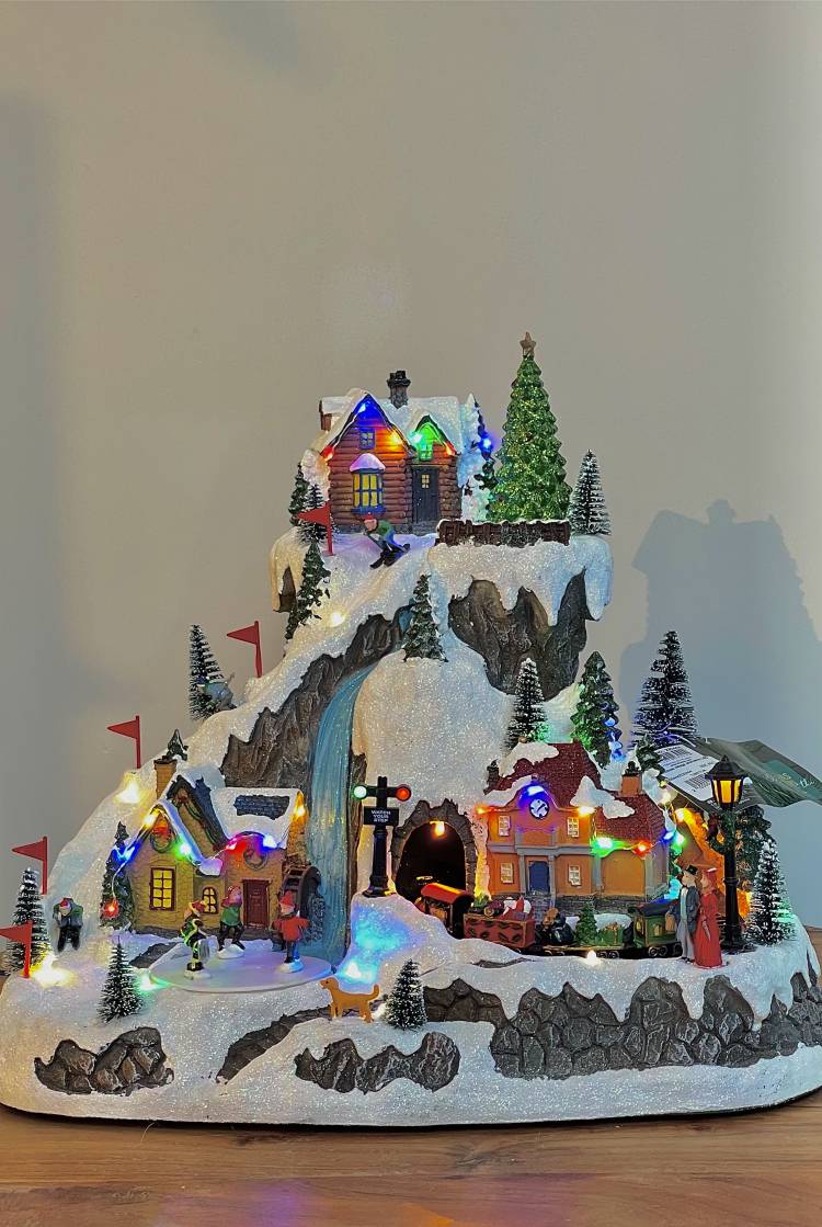 Christmas village animated, LED