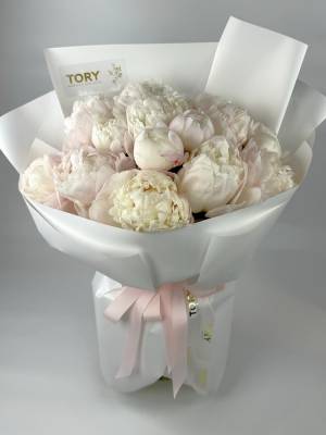Bouquet 21 white peonies - flowers delivery Dubai