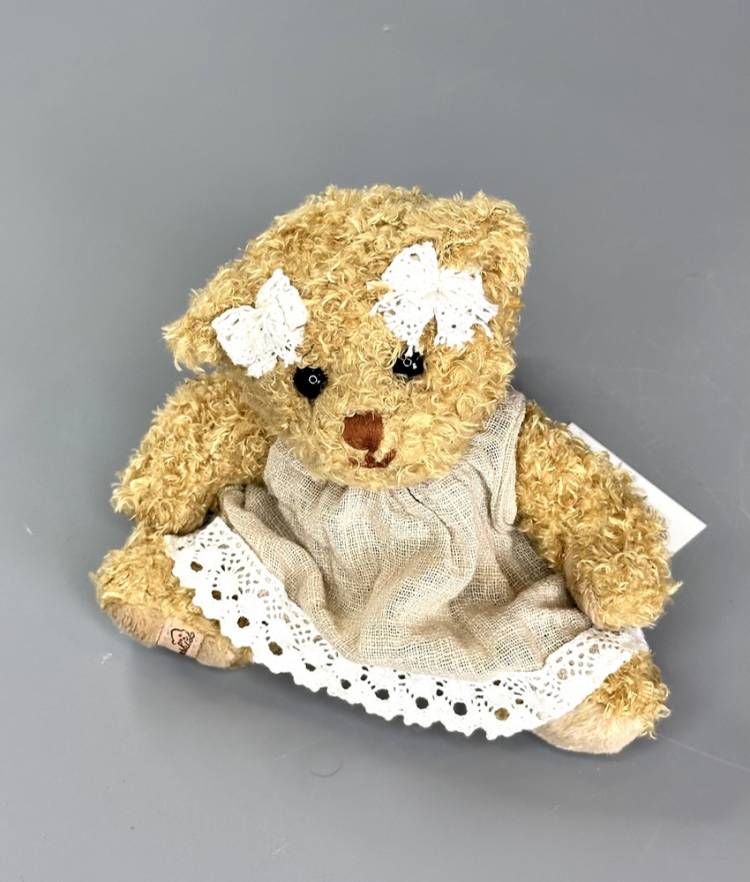 Soft toy Sofia Bear, 15 cm