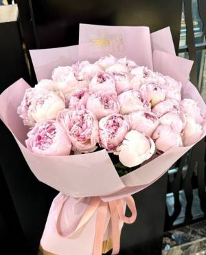 Bouquet of 31 pink peonies - flowers delivery Dubai