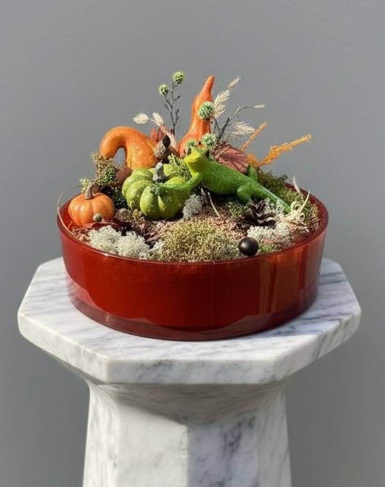 composition "Lizard among autumn charms"