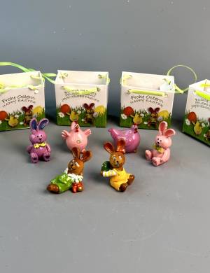 Figurine bunny/chicken in a bag 6 cm - flowers delivery Dubai