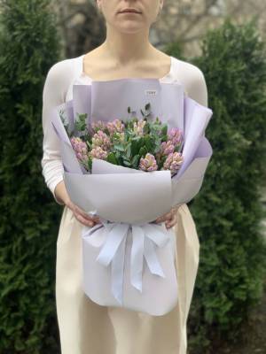 Bouquet of 11 purple hyacinths - flowers delivery Dubai