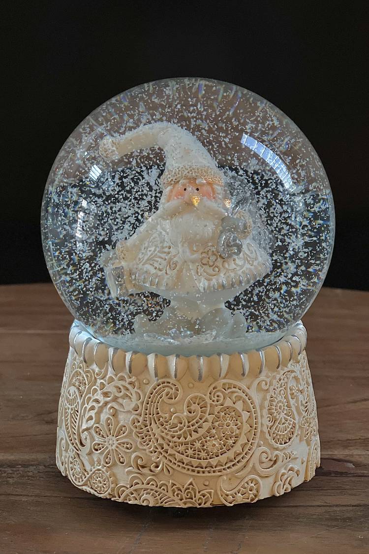 Waterball santa