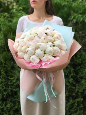 Bouquet of 51 white peonies - flowers delivery Dubai