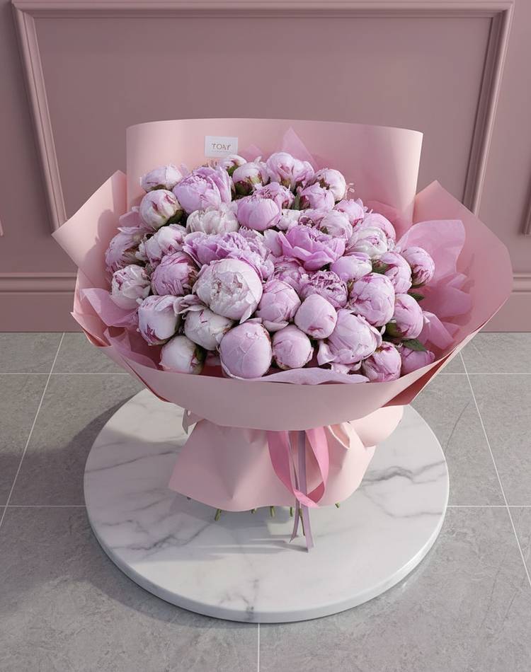 Bouquet of 55 pink peonies