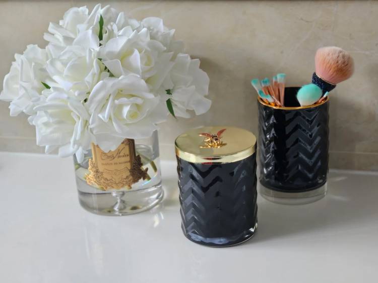 Scented candle Black with scarf GOLD, 450 g