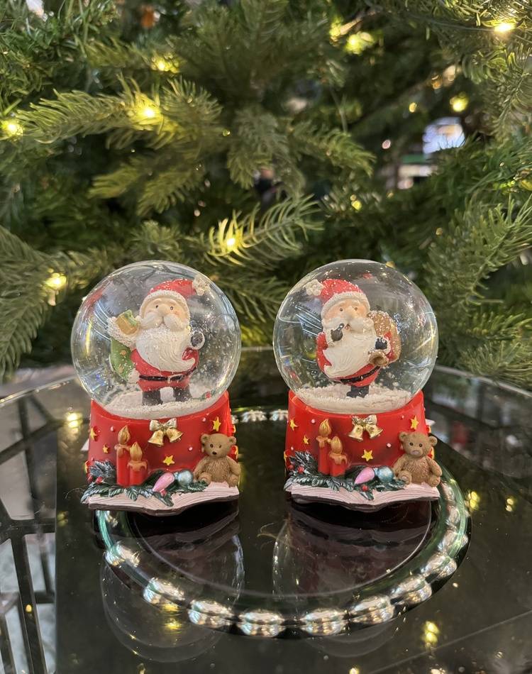 Snow globe santa assorted, glass red  6x9x7cm