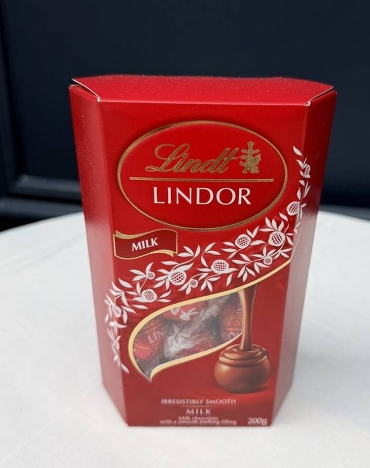 Lindor Lindt Milk Chocolate, 200 Gr