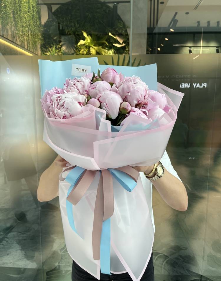 Bouquet of 15 pink peonies