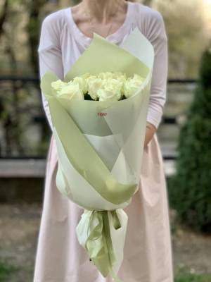Bouquet of 15 White Roses - flowers delivery Dubai