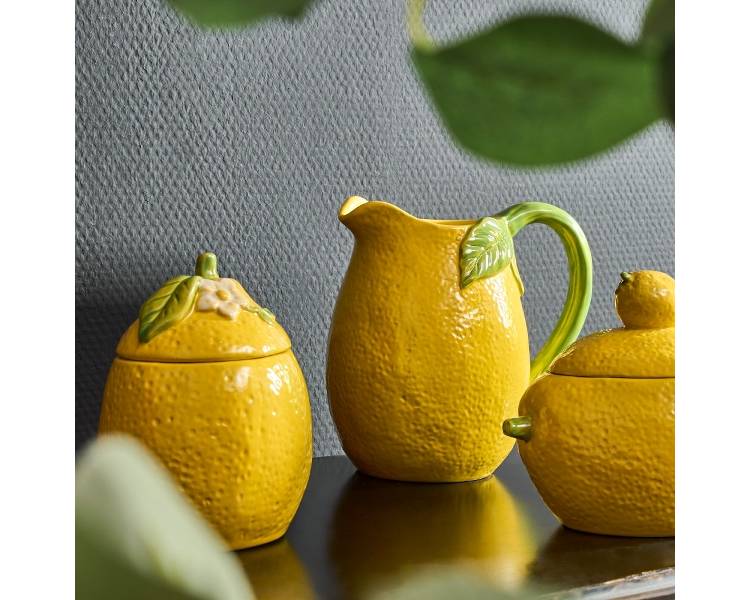 Citron pitcher, yellow