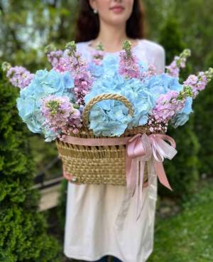 French lace - flowers delivery Dubai