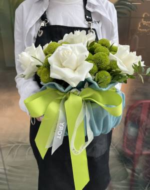 Kiss of Dawn - flowers delivery Dubai