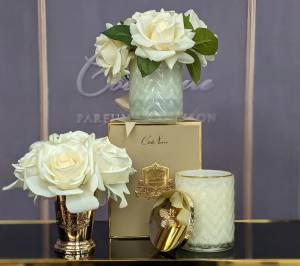 Scented candle Cream with scarf GOLD, 450 g - flowers delivery Dubai