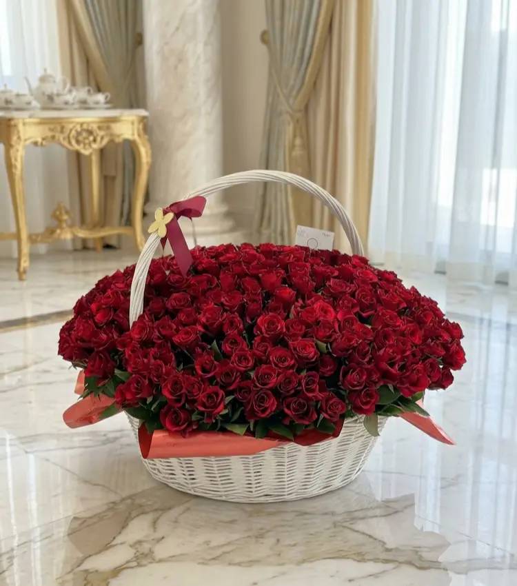 301 red roses in a basket
