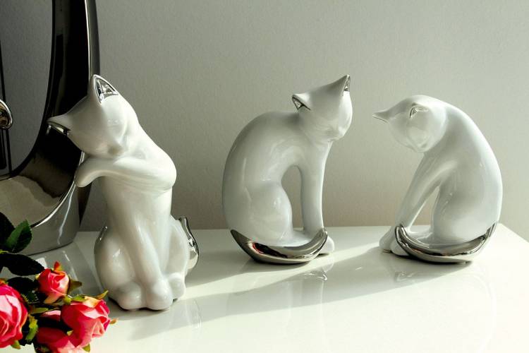 Statuette "Twisto the Cat" ceramic