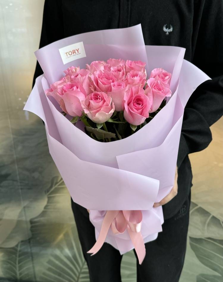 Bouquet of 15 pink roses