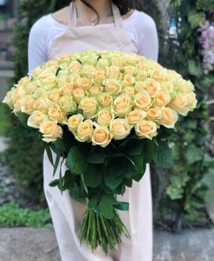 bouquet of 101 peach roses - flowers delivery Dubai