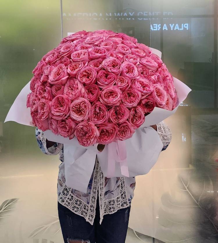 Bouquet of 101 Rose Pink Expressions