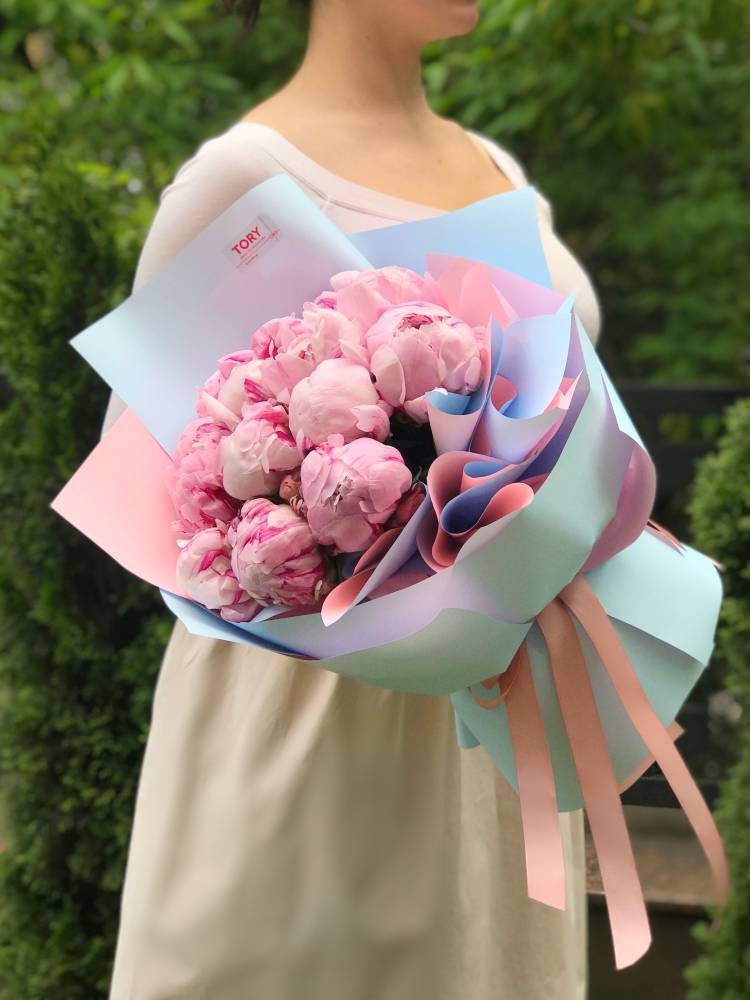 Bouquet of 15 pink peonies