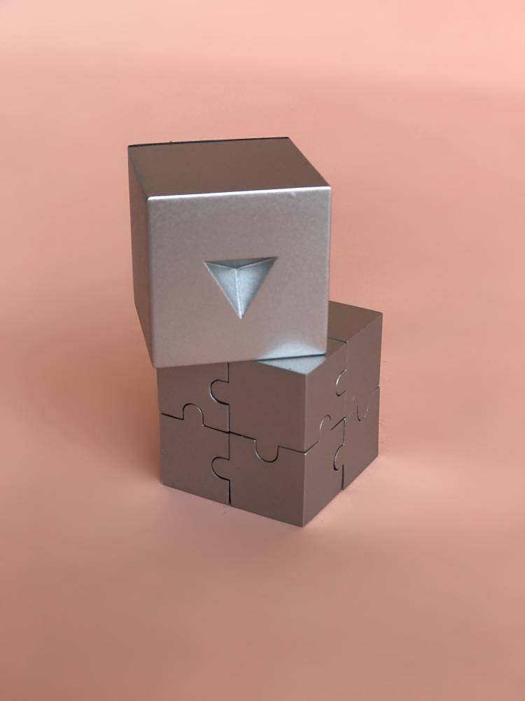 Paper weighter/Metal 3D puzzle 