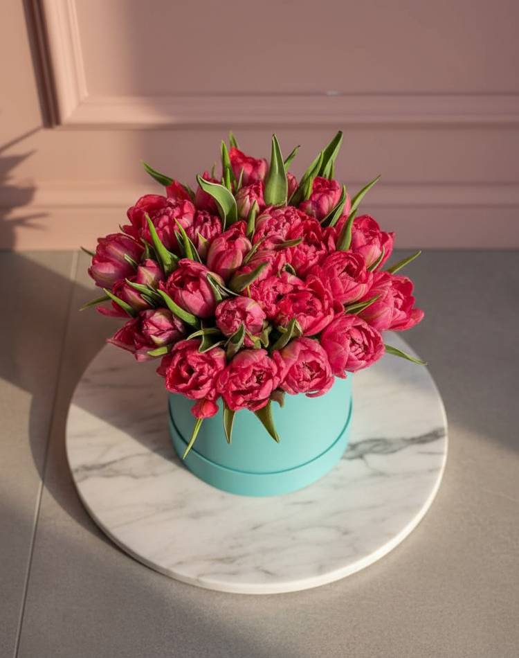 25 Pink Peony Tulips in a Hat Box