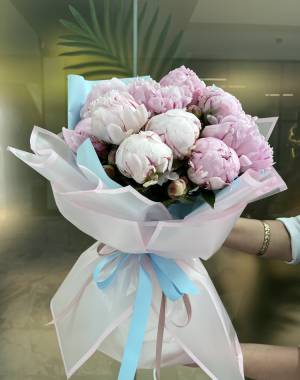 Bouquet of 11 pink peonies - flowers delivery Dubai