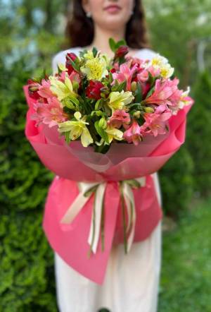 Bouquet 11 alstroemerias mix - flowers delivery Dubai