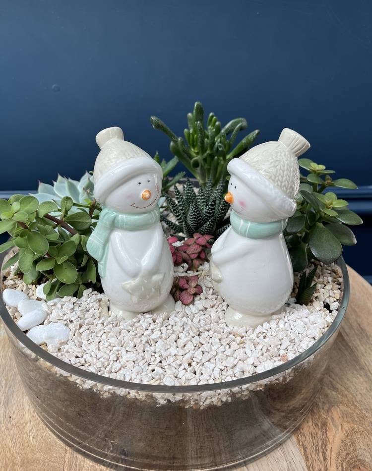 composition "Two Friends and the Scent of Winter"