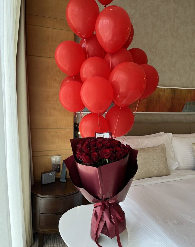 51 red roses 