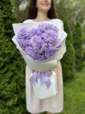 Bouquet of 7 purple eustomes - flowers delivery Dubai