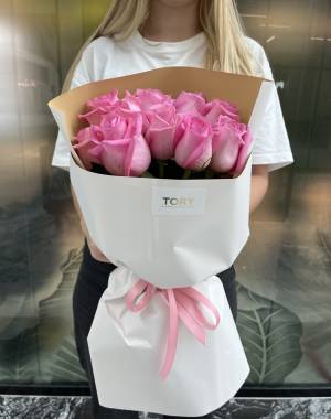 Bouquet of 11 pink roses - flowers delivery Dubai
