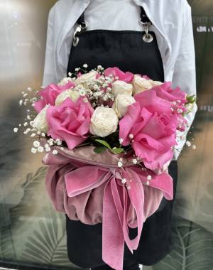 Juicy moment - flowers delivery Dubai