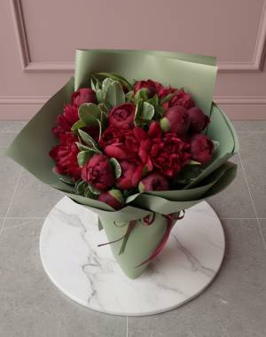 Bouquet of 15 burgundy peonies - flowers delivery Dubai