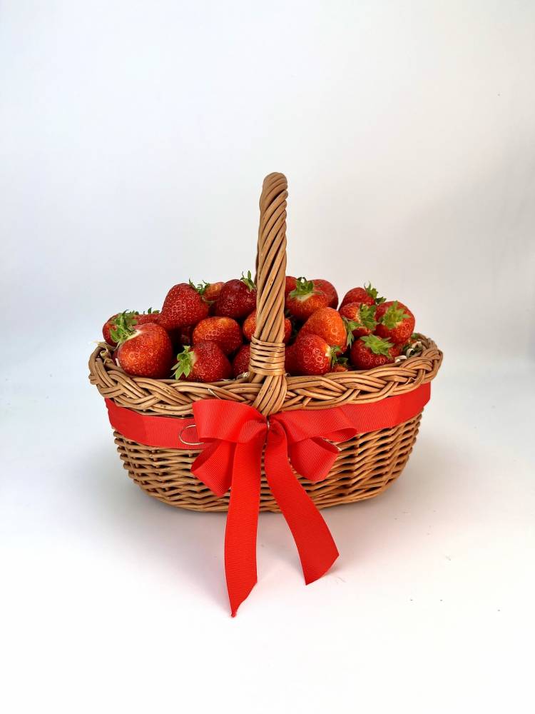 Fruit basket "Strawberry"