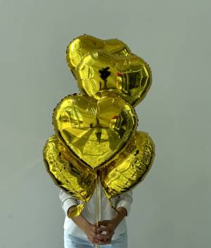 Bouquet of 5 gold hearts balloons - flowers delivery Dubai