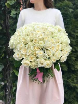 Bouquet of 101 White Roses - flowers delivery Dubai