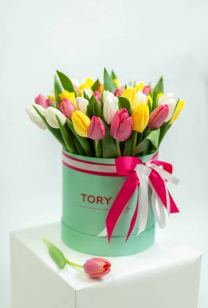 51 tulip mix in a box - flowers delivery Dubai