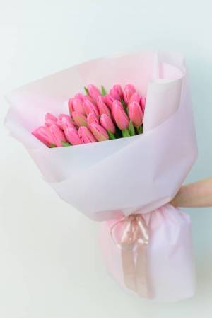 Bouquet of 35 pink tulips - flowers delivery Dubai
