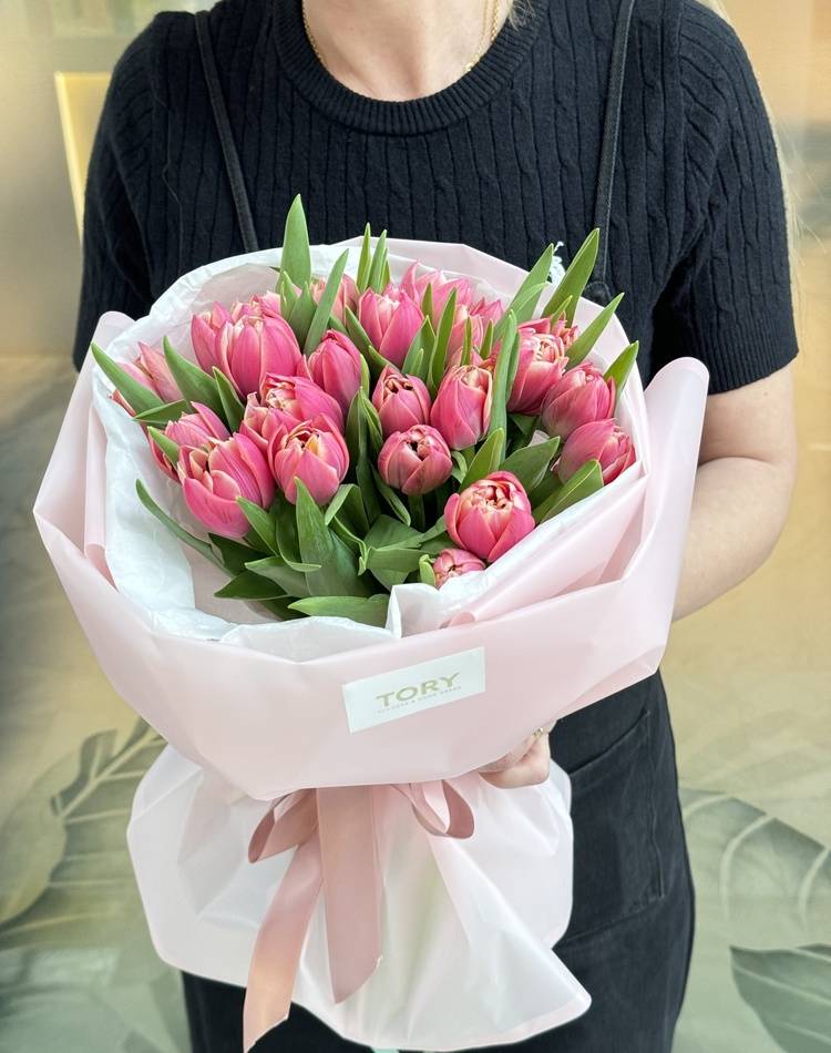 bouquet of 25 pink peony tulips
