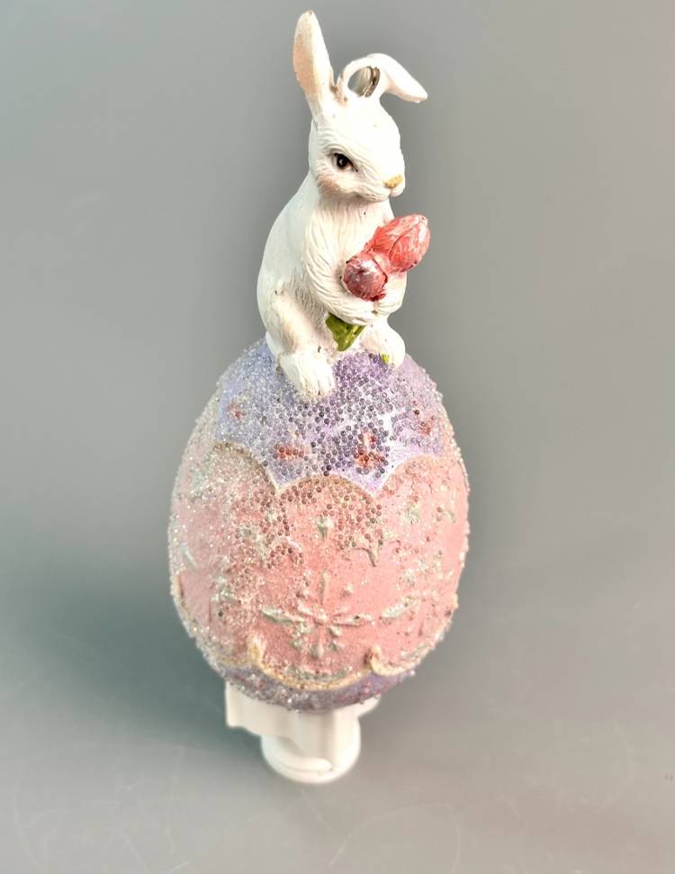 Hanging decorative figurine of a rabbit on an egg 6x6x13cm, assorted