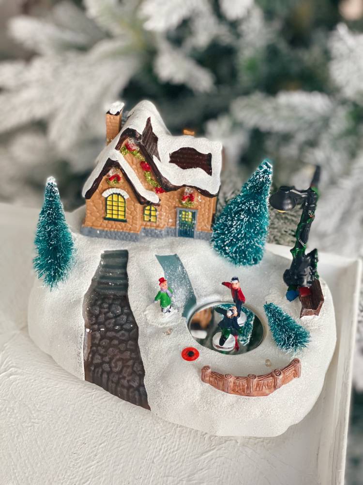 Christmas decor "Animated Village" assorted of 4, LED-20x14x17.1 cm