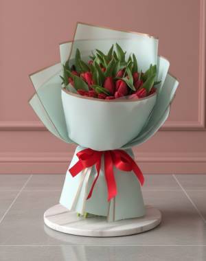 Bouquet of 35 Red Tulips - flowers delivery Dubai